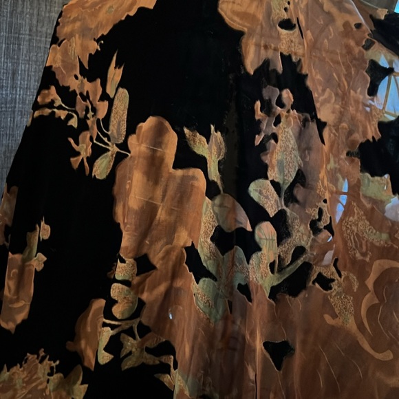 A. Muse Sheer Floral Kimono - Picture 6 of 9